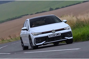 VW Golf Trim Comparison 2024: Base vs. Pro vs. R-Line | Best Value Analysis