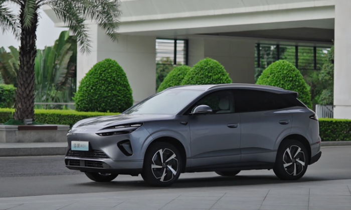 BYD Seal 06 Launches with DM-i & EV Variants: Key Specs, Pricing & Competitive Edge
