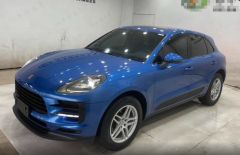 PORSCHE Macan Blue 2018