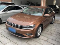 Volkswagen Sagitar Brown 2017