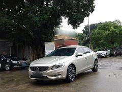 VOLVO S60 Silver 2019