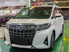 Toyota Alphard White 2011