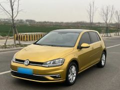 Volkswagen Golf Yellow 2010