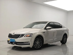 Skoda Octavia White 2019