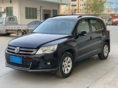 Volkswagen Tiguan Black 2010