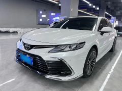 Toyota Camry White 2021