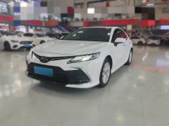 Toyota Camry White 2021
