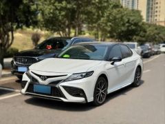 Toyota Camry White 2022
