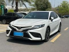 Toyota Camry White 2021