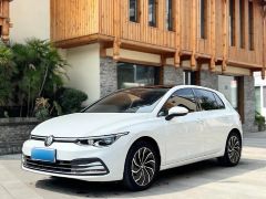 Volkswagen Golf White 2021