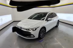 Volkswagen Golf White 2021