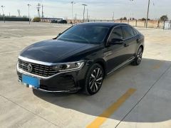 Volkswagen Passat Black 2022