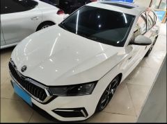 Skoda Octavia White 2021