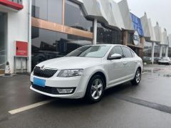Skoda Octavia White 2015