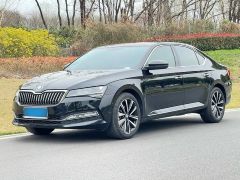 Skoda Superb Black 2023