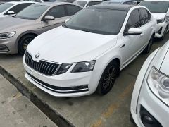 Skoda Octavia White 2019