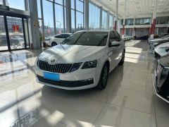 Skoda Octavia White 2022