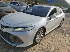 Toyota Camry White 2018