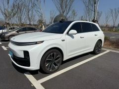 Lixiang Auto L7 White 2024
