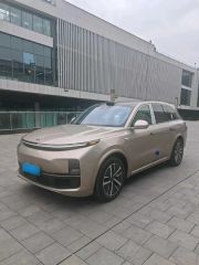 Lixiang Auto L8 Yellow 2024