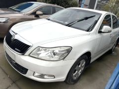 Skoda Octavia White 2014
