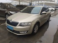 Skoda Octavia Yellow 2015