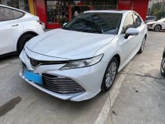 Toyota Camry White 2018