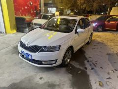 Skoda Rapid White 2016