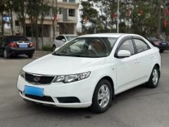 Kia Forte White 2009