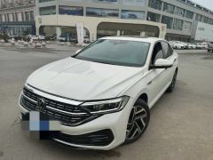Volkswagen Sagitar White 2023