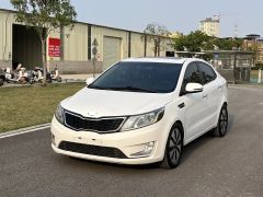 Kia K2 White 2011