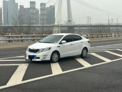 Kia K2 White 2012