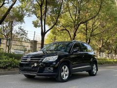 Volkswagen Tiguan Black 2012