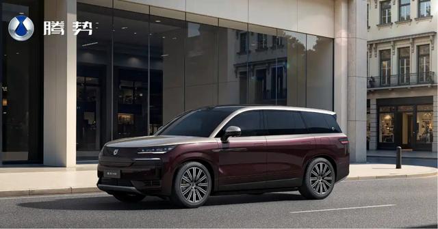 Denza N9 2026: Premium Plug-in Hybrid SUV with Advanced Tech & Luxury Features | TopUsedCars.com